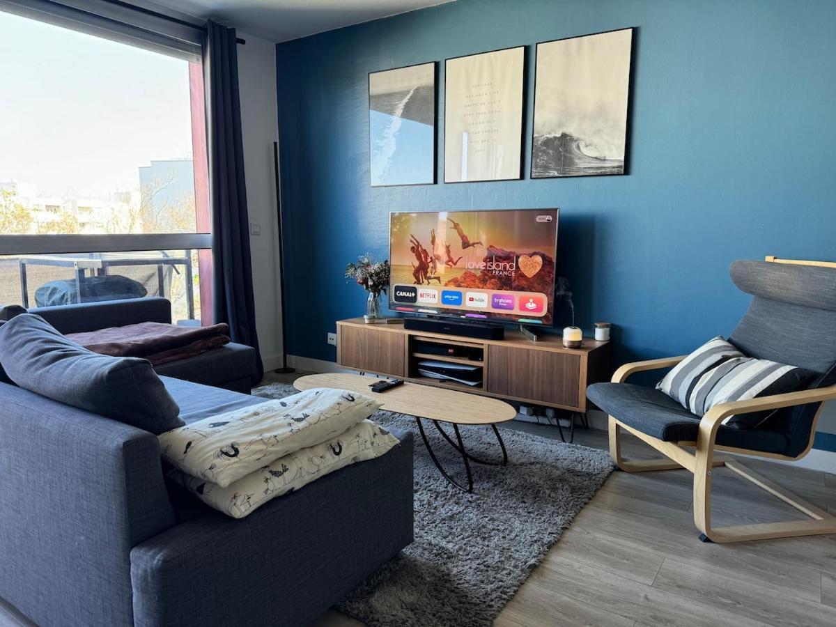 Appartement Avec Parking Prive *