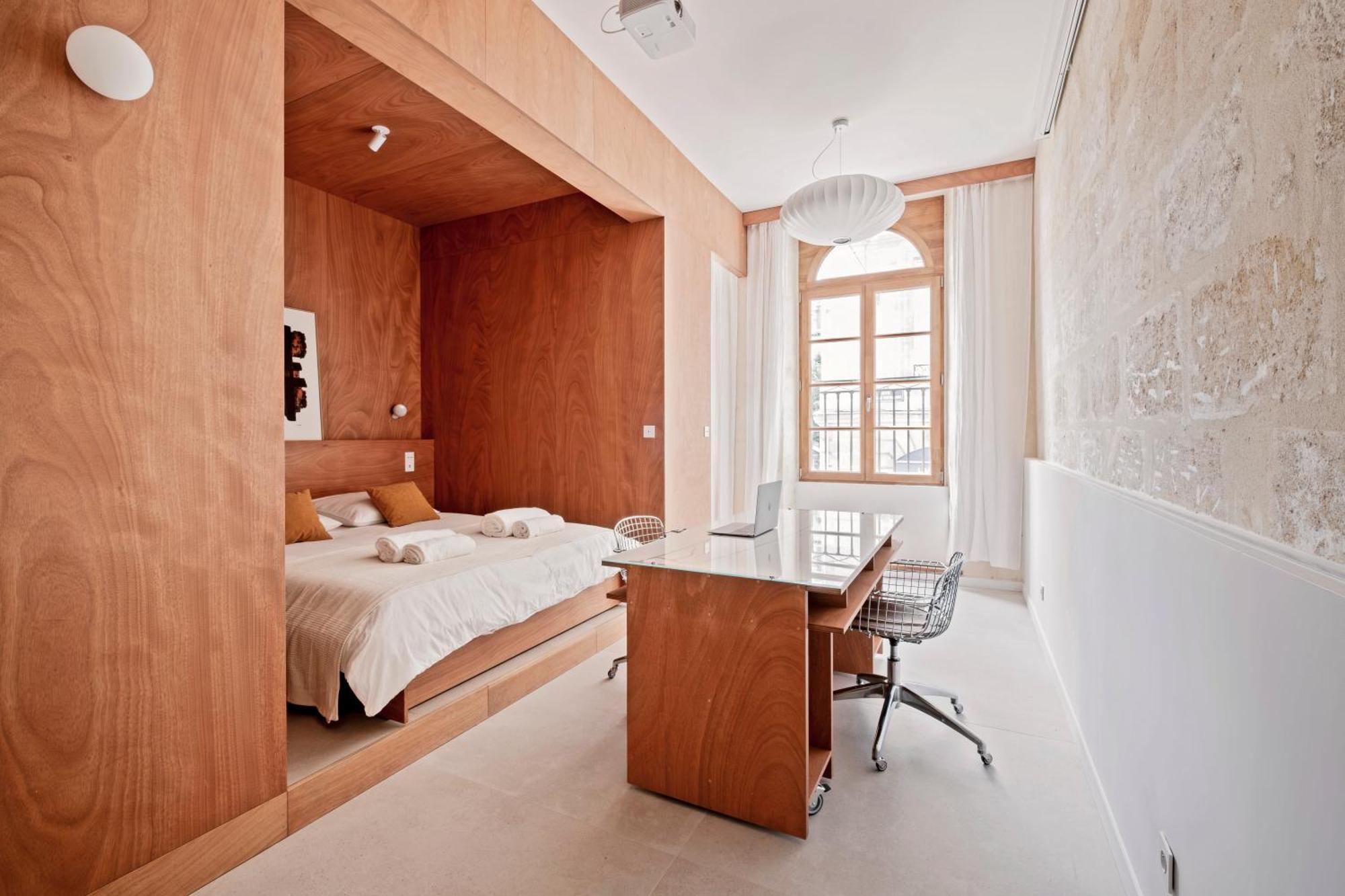 Appartement Superbe Rue St-catherine - Cine , Balcon & *