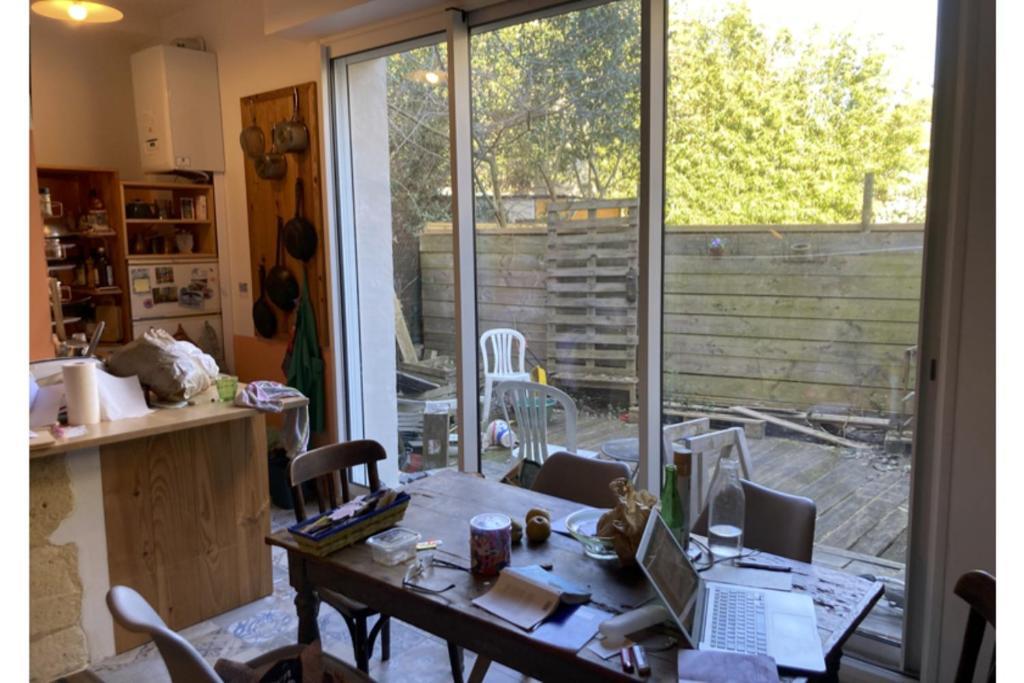 Dans Un Avec Jardin *