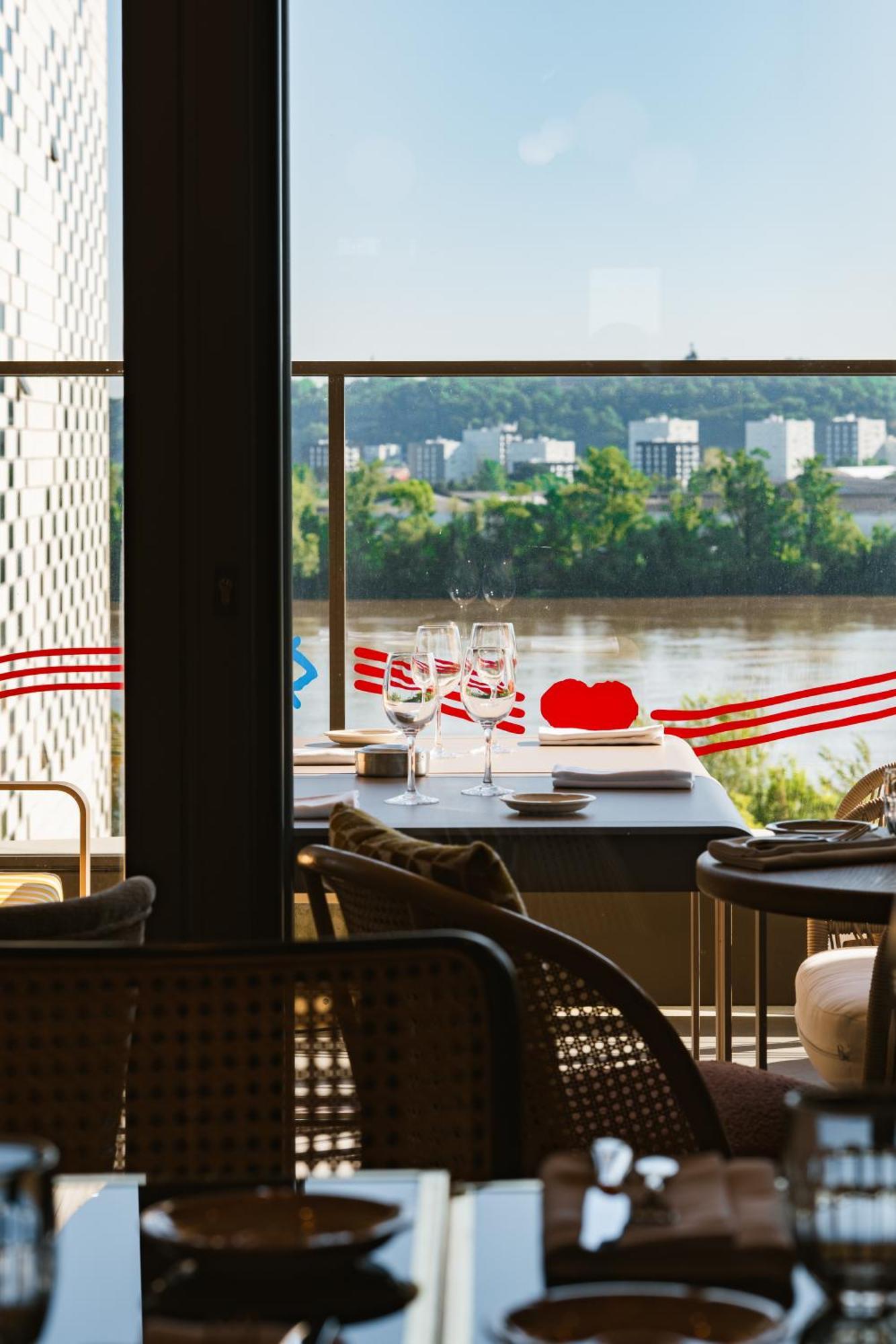 56 - Centre Gare Saint Jean Hotel 4*