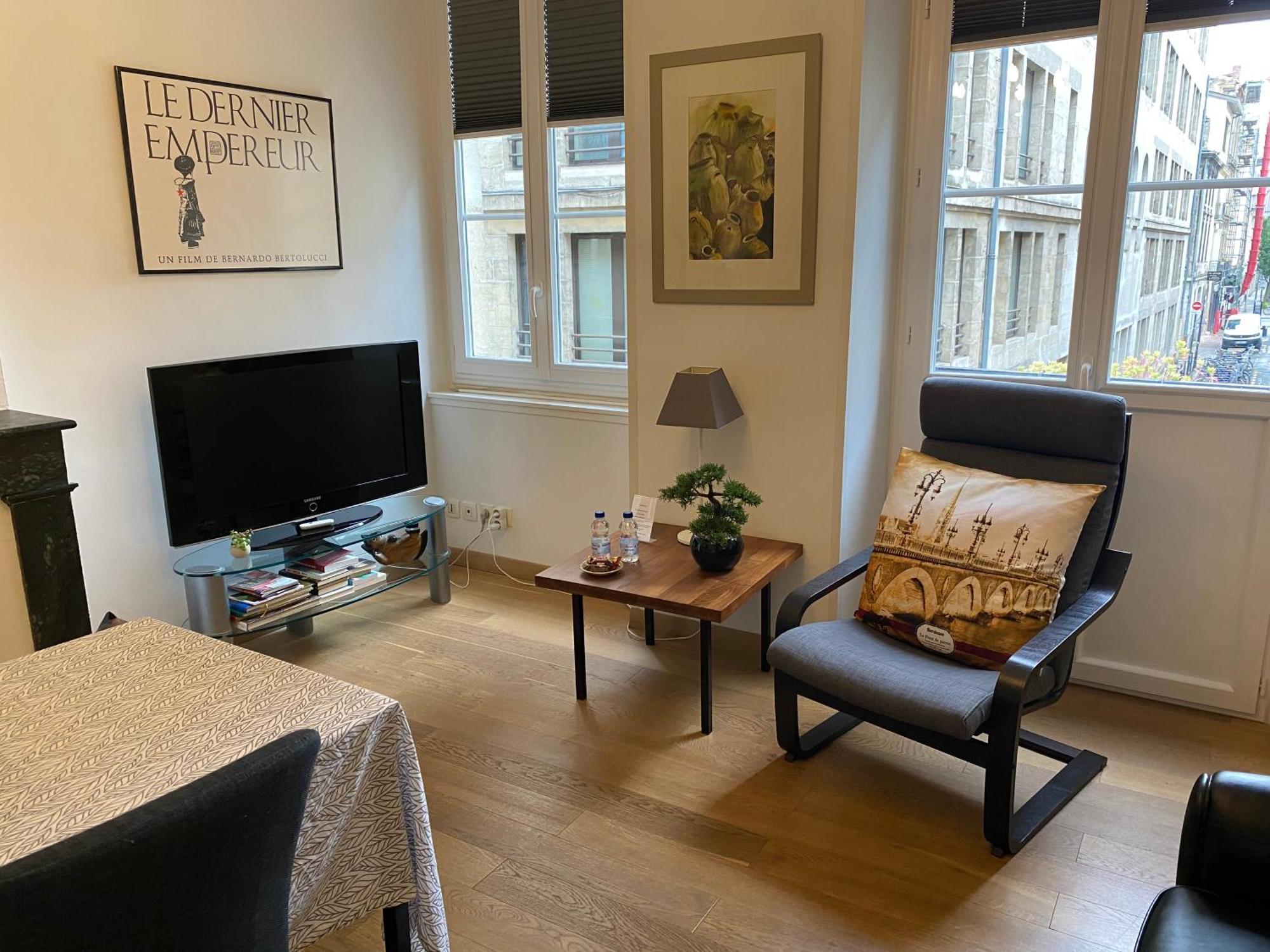 Joli Et Agreable Bordeaux