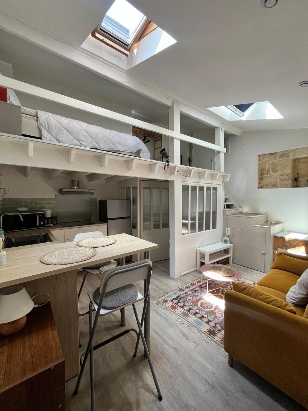 With Mezzanine St Michel Apartment Bordeaux