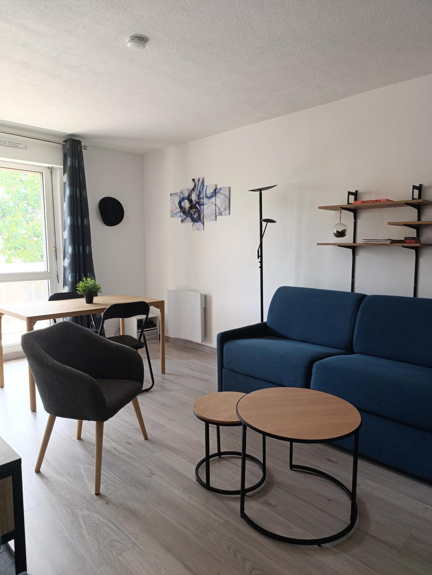 Avec Belles Prestations - Balcon - Parking Apartment