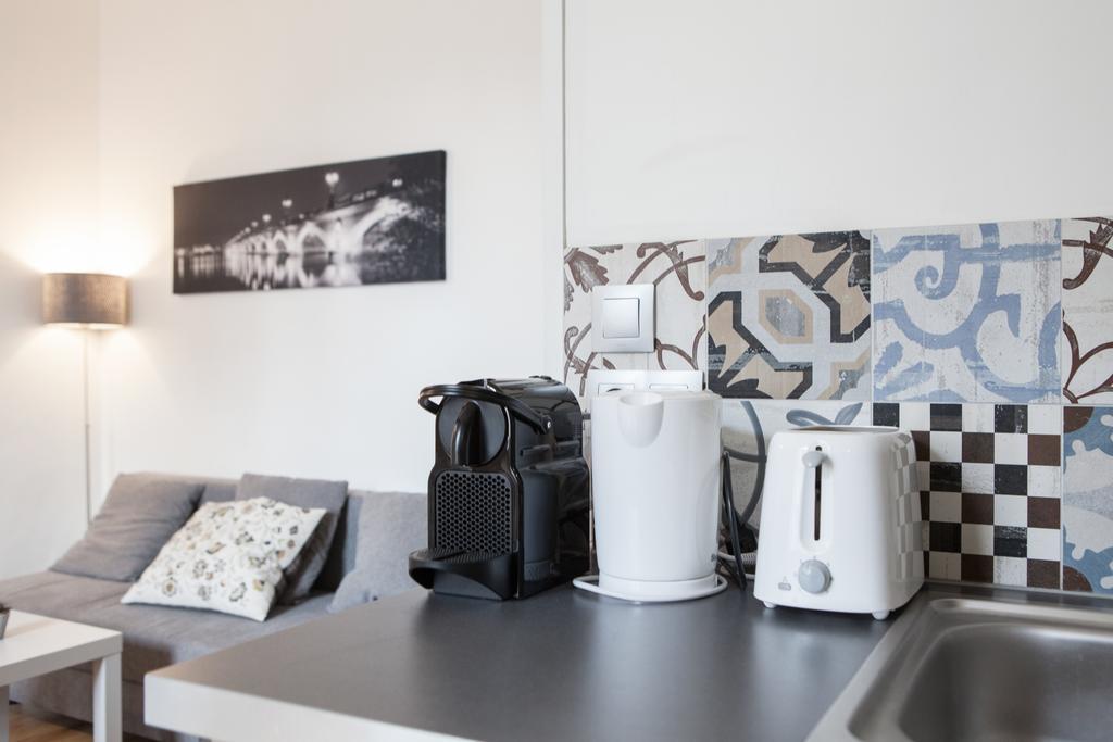 Augustins -petit Cocon Calme Et Lumineux Avec Parking Apartamento