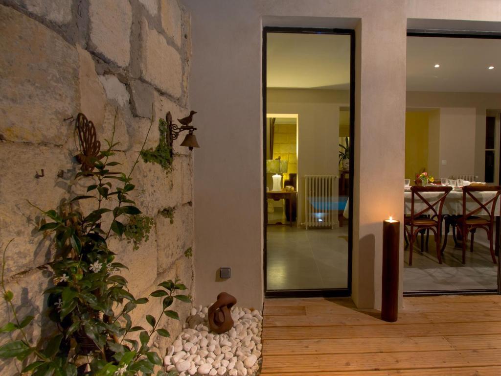 Saint Genes - Chambres Et Table D'hotes Bed and breakfast *
