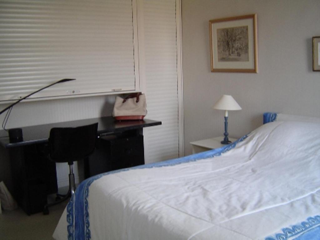 Le Clos Des Carmes Bed and breakfast