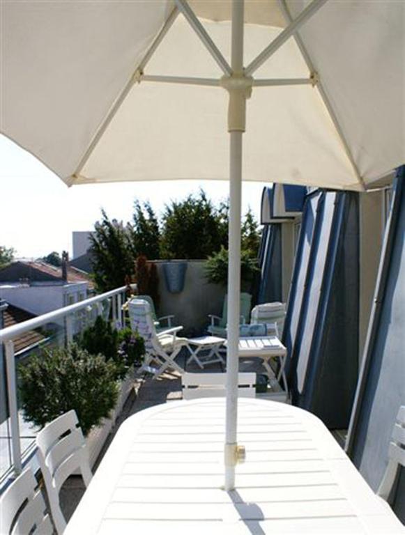 Le Clos Des Carmes *