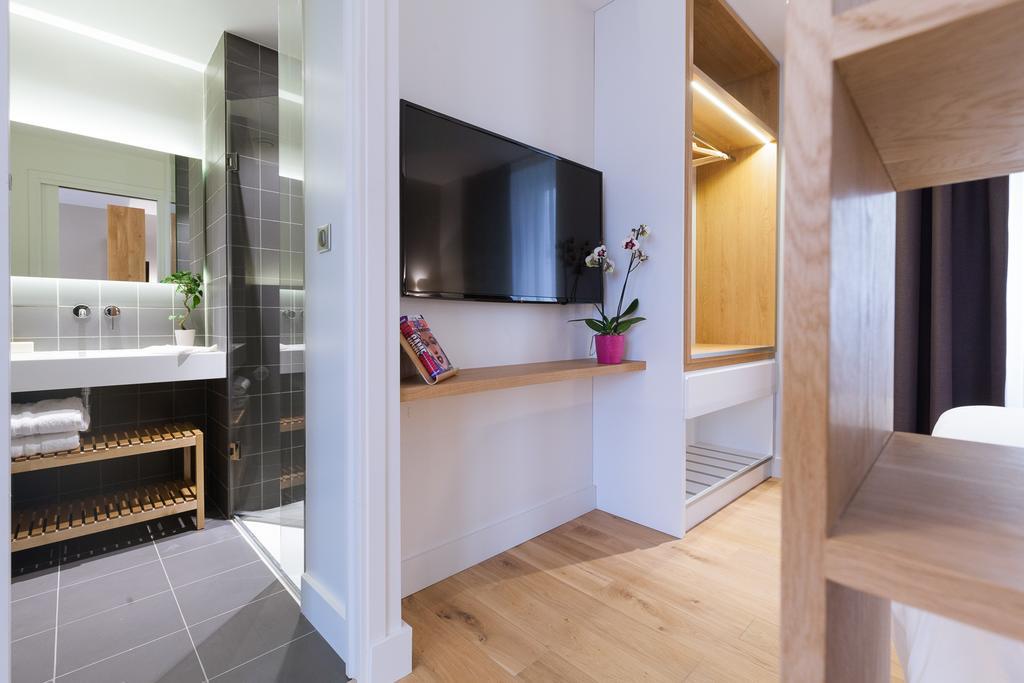 T2 Bis Luxe Hyper Centre Piscine Bed & Breakfast *