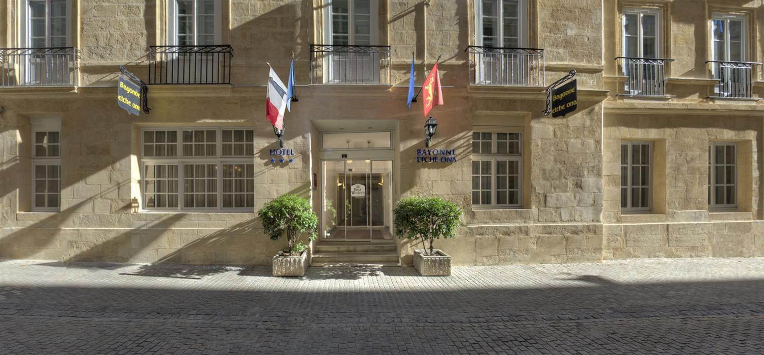 Western Premier Hbeo Centre Hotel