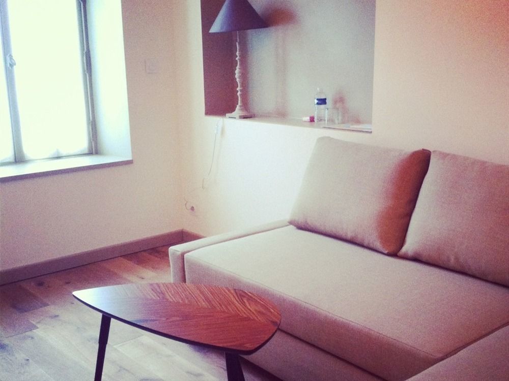 Couette-café La Grenadine 2*