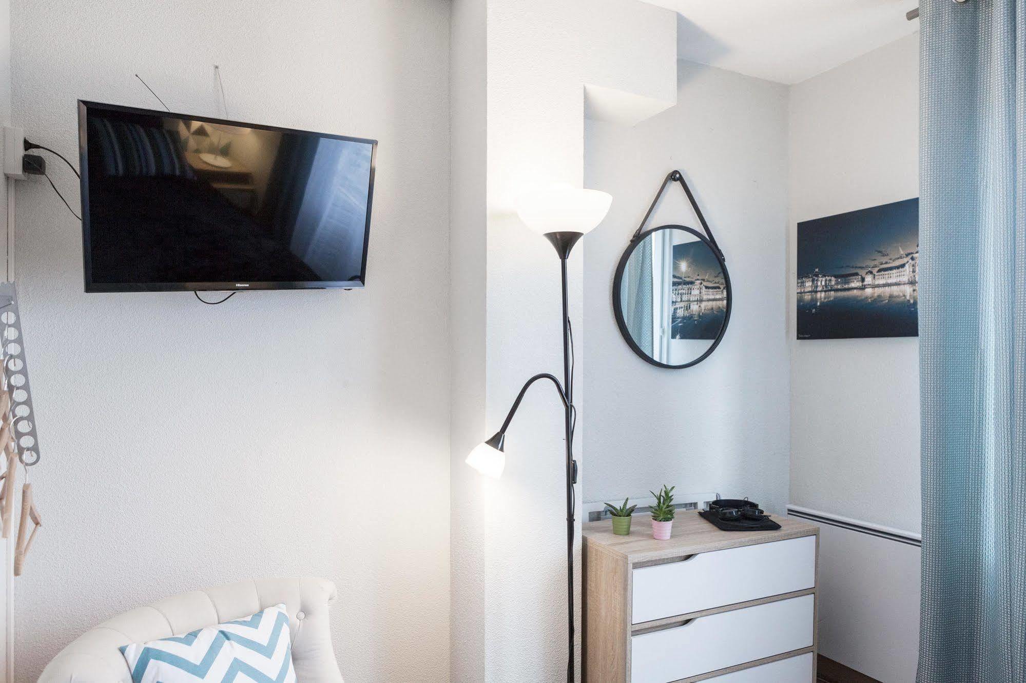Free Parking - Self Checkin - Wifi - Panoramique Terrasse - Duplex Saint Jean - Superbordeaux *
