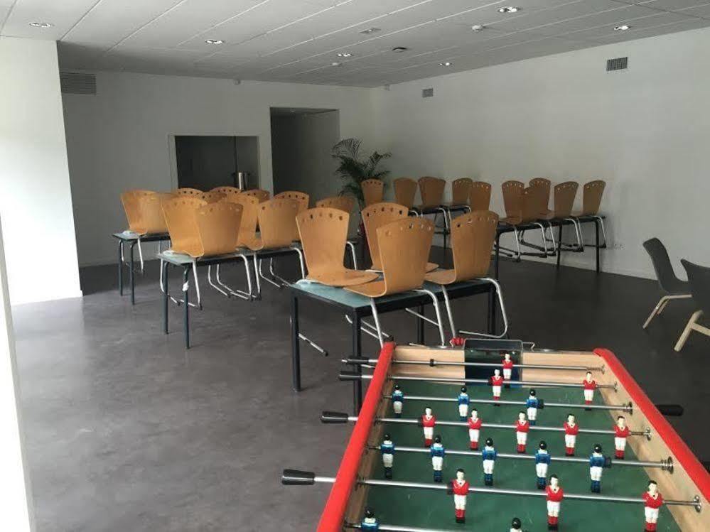 Auberge de jeunesse S'cool Centre *