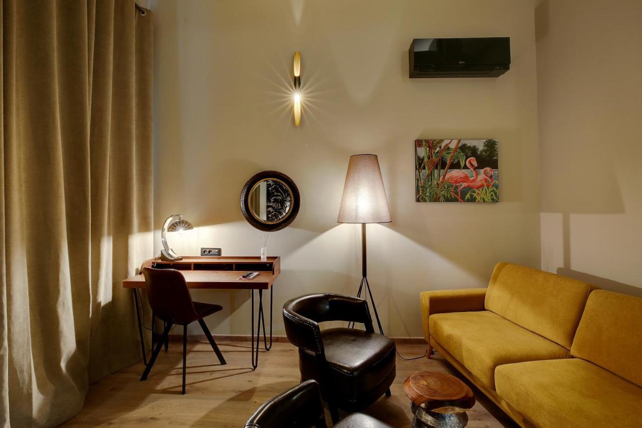 Erizio, A Bucolic And Urban Break Apartment *