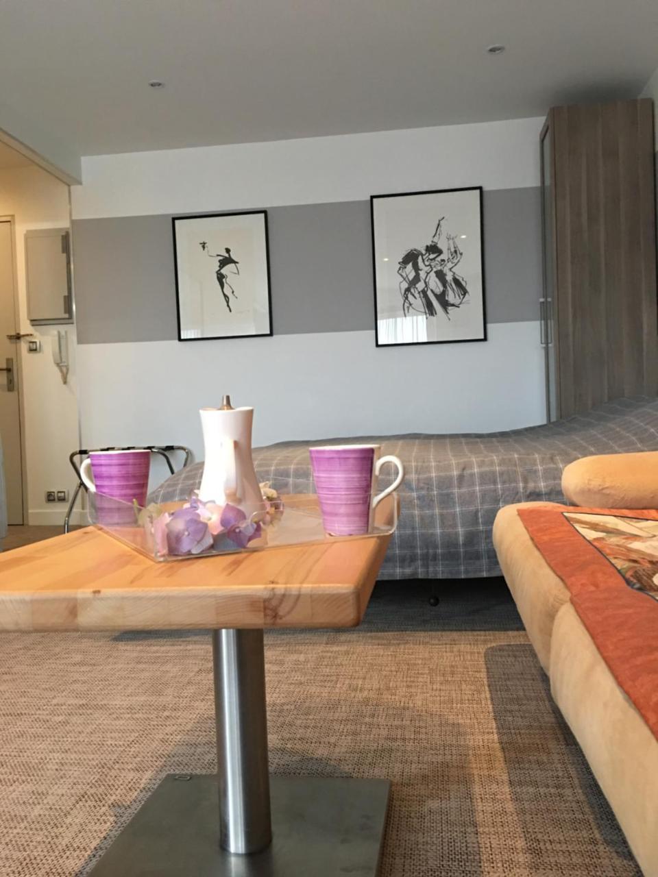Le Turenne Apartment