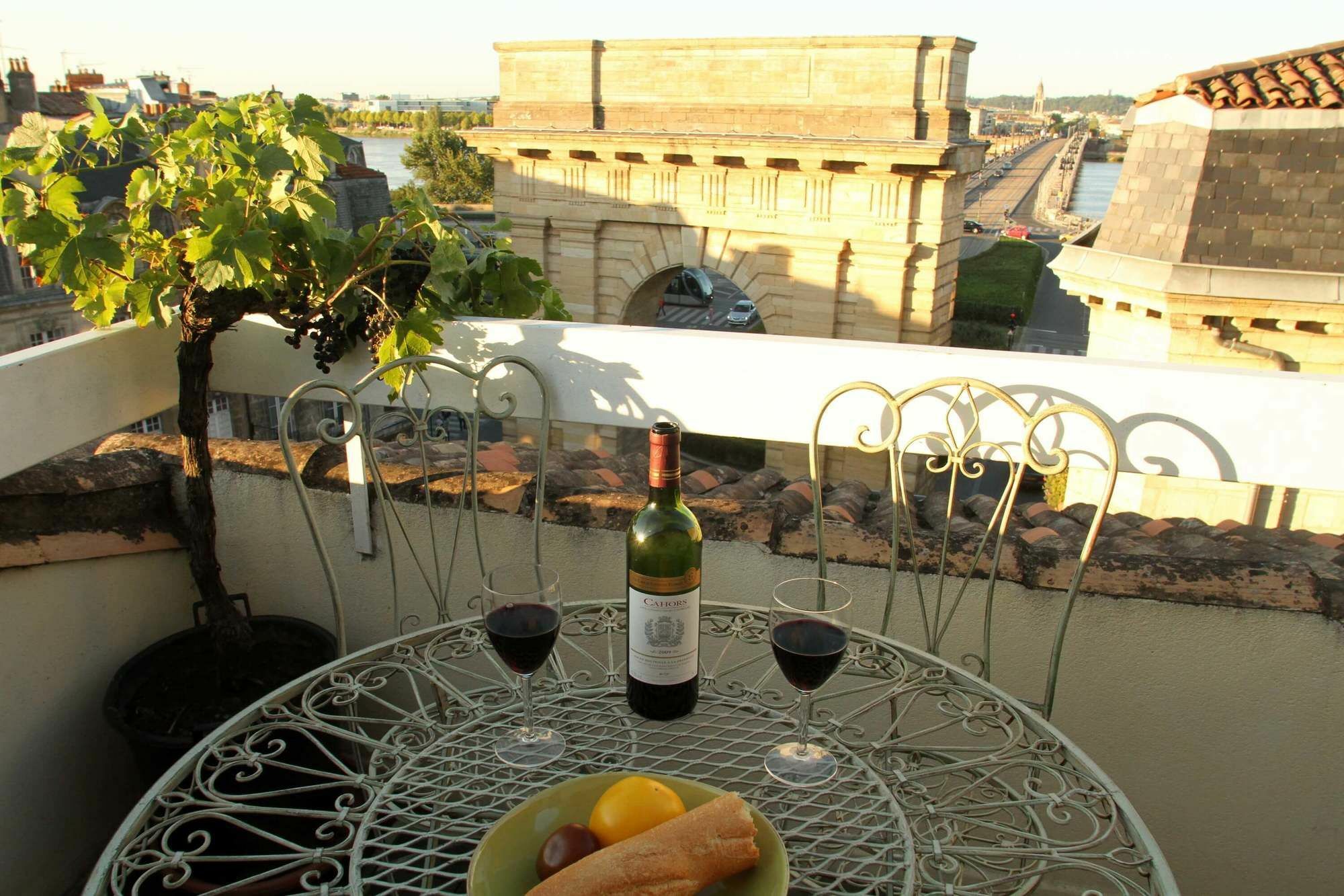 Terrace Apartment Bordeaux