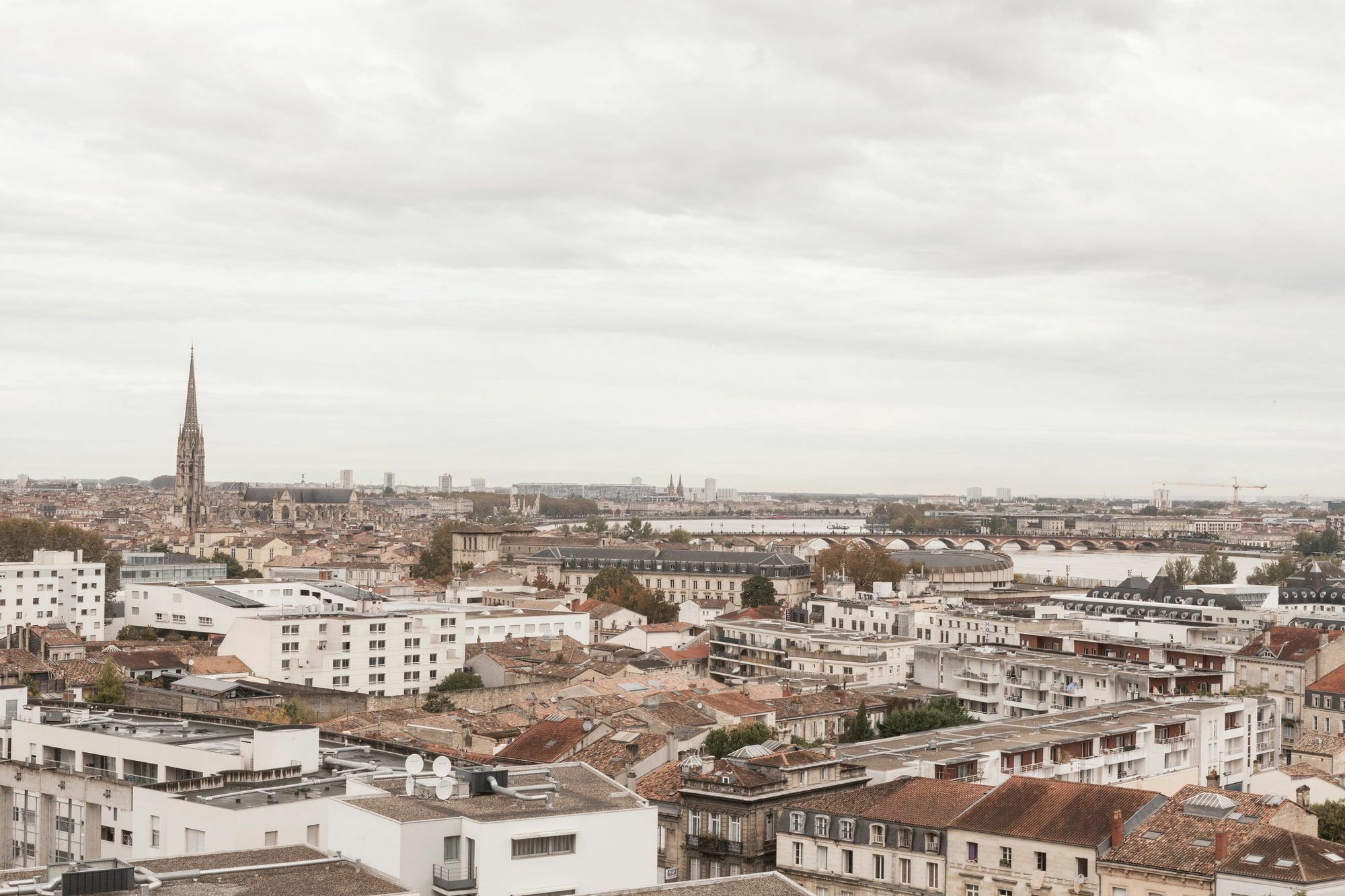 Free Parking - Self Checkin - Wifi - Panoramique Terrasse - Duplex Saint Jean - Superbordeaux * Bordeaux