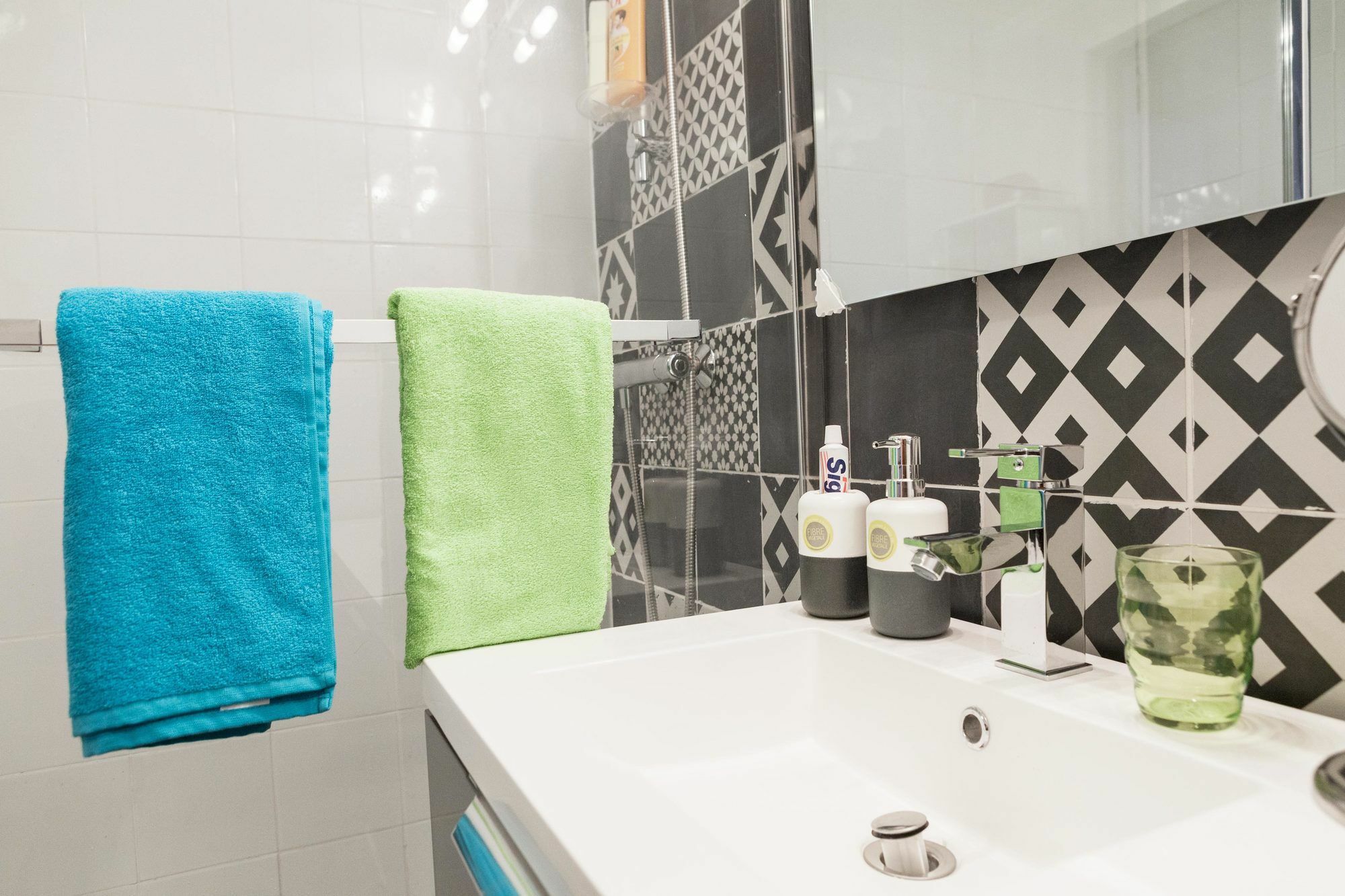 Free Parking - Self Checkin - Wifi - Panoramique Terrasse - Duplex Saint Jean - Superbordeaux Apartment *