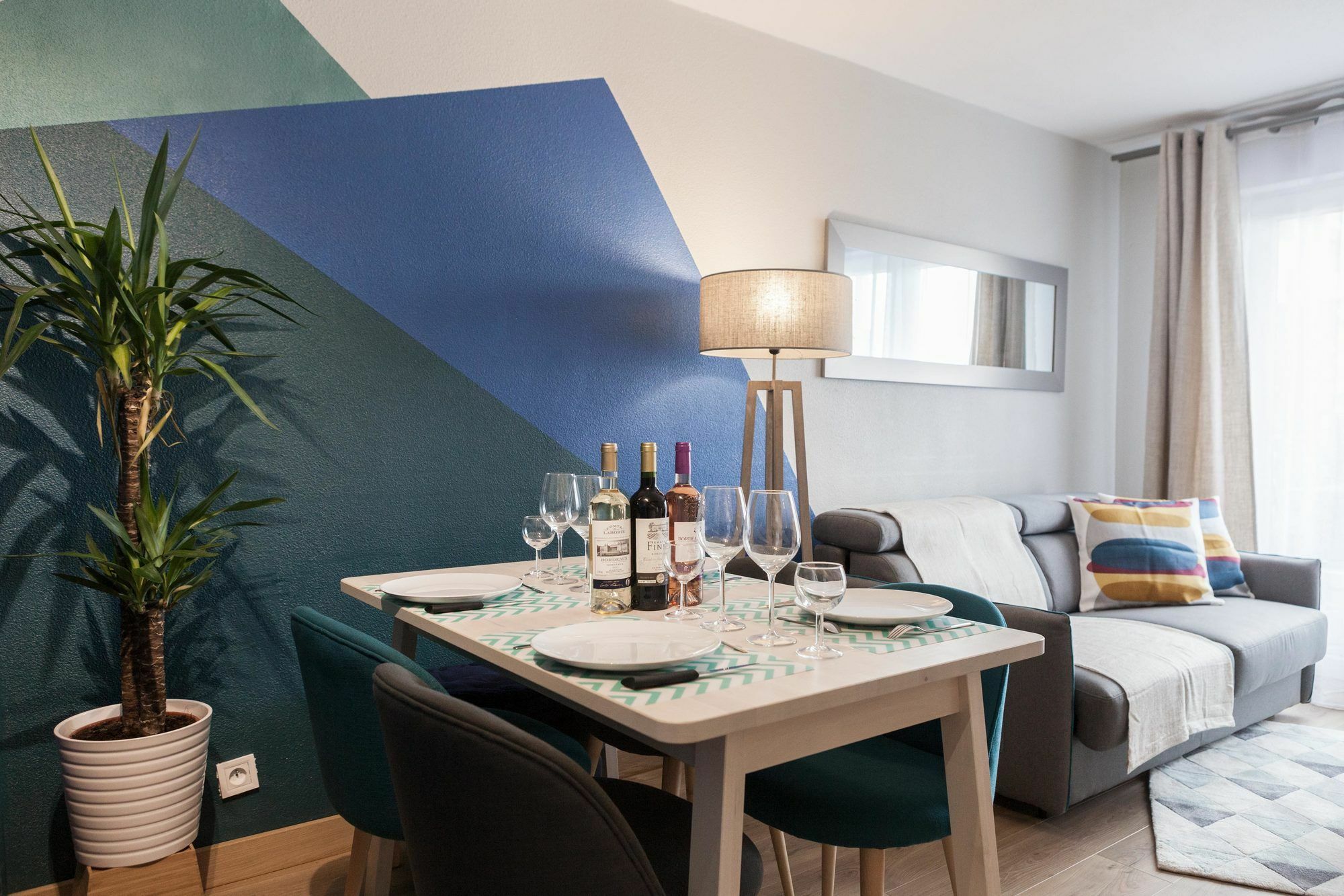 Free Parking - Self Checkin - Wifi - Panoramique Terrasse - Duplex Saint Jean - Superbordeaux *