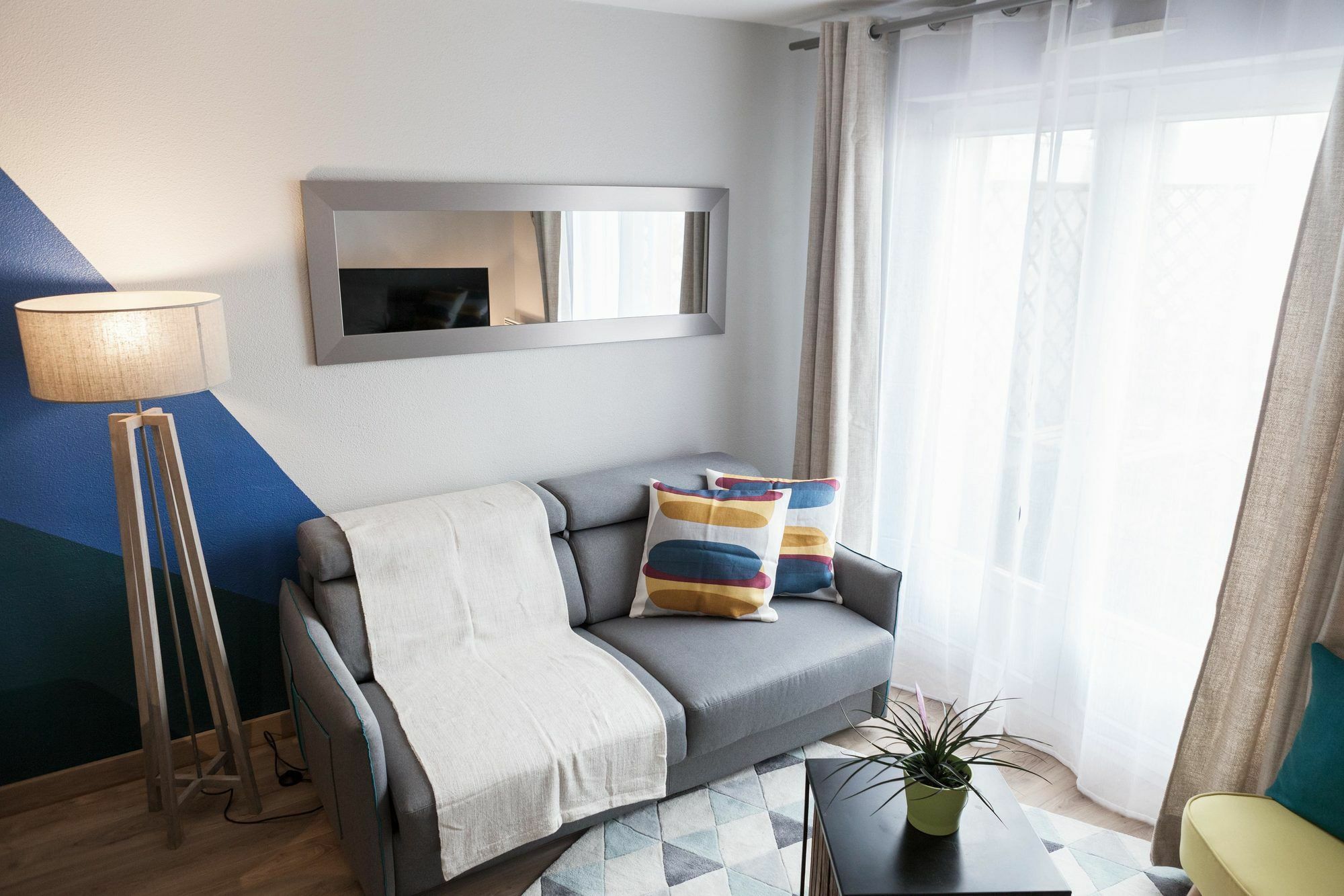Free Parking - Self Checkin - Wifi - Panoramique Terrasse - Duplex Saint Jean - Superbordeaux