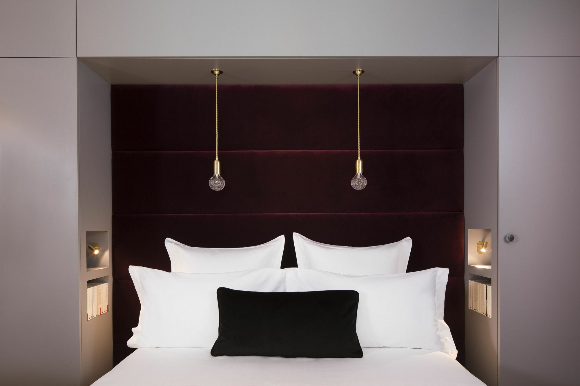 Hotel Cardinal Centre 3*