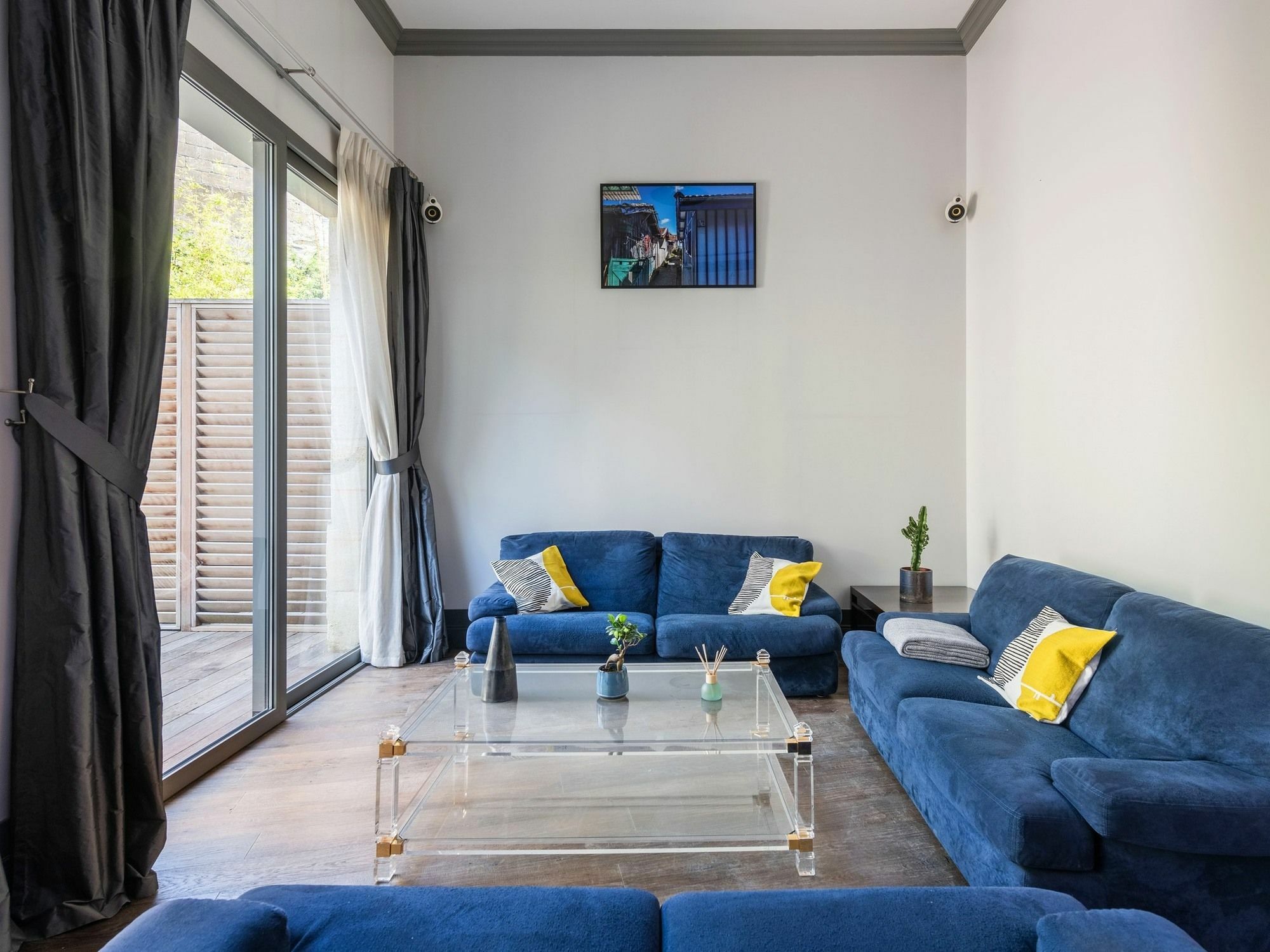 House 4 Bdrs & Bathrooms With Patio & Parking Apartment Bordeaux