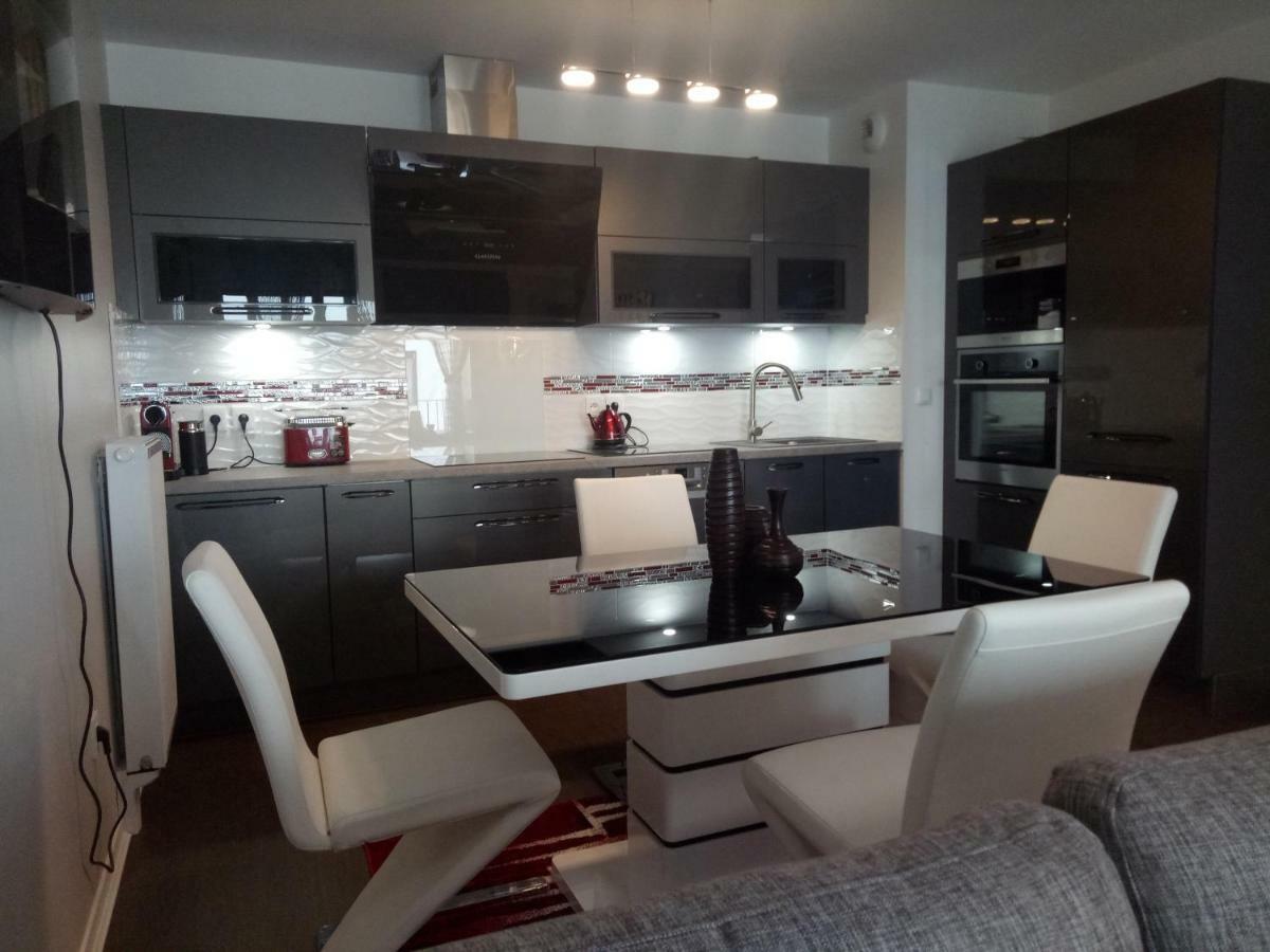 Bel T2 Pres Du Avc Un Parking Prive Apartment