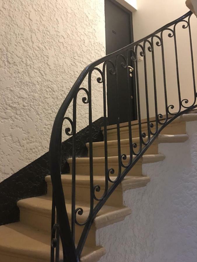 Joli Et