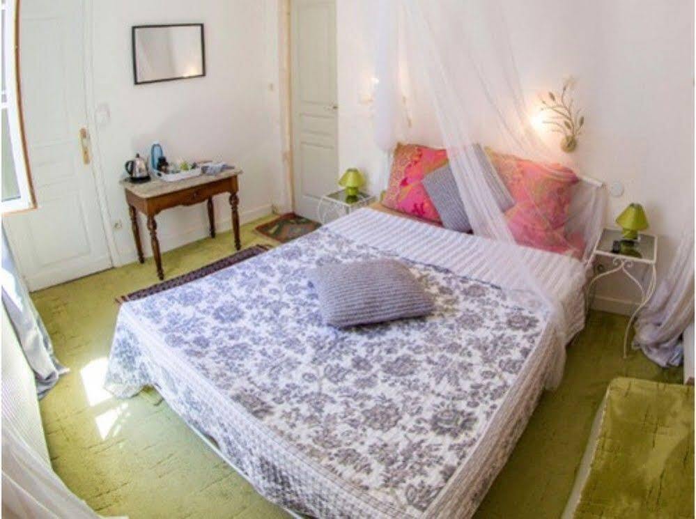 Frühstückspension Le Miroir Aux Fees 2*