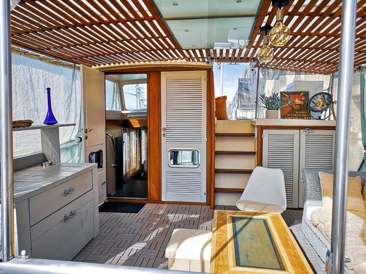 Bateau Love Boat Botel 3*