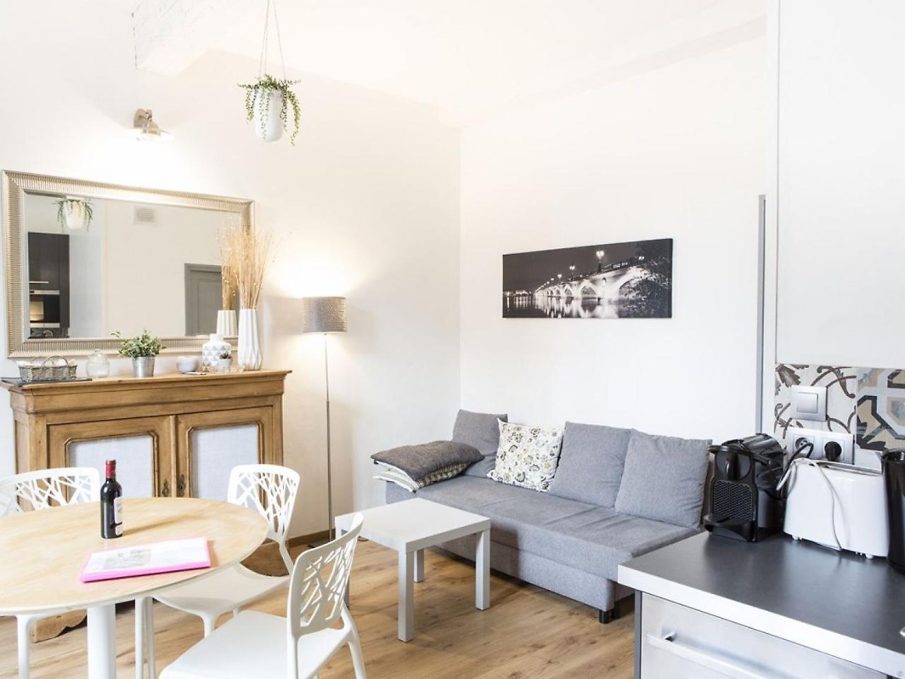 Apartamento Augustins -petit Cocon Calme Et Lumineux Avec Parking Burdeos