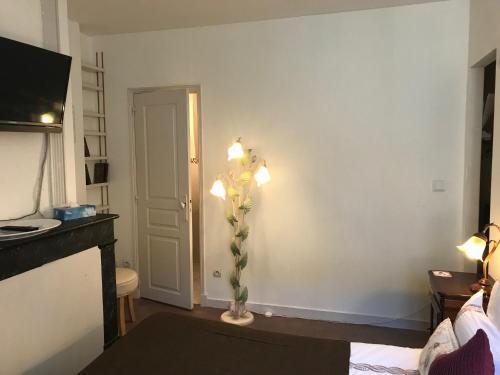 Le Miroir Aux Fees Frühstückspension 2*