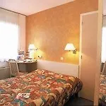 Kyriad Bordeaux Le Lac