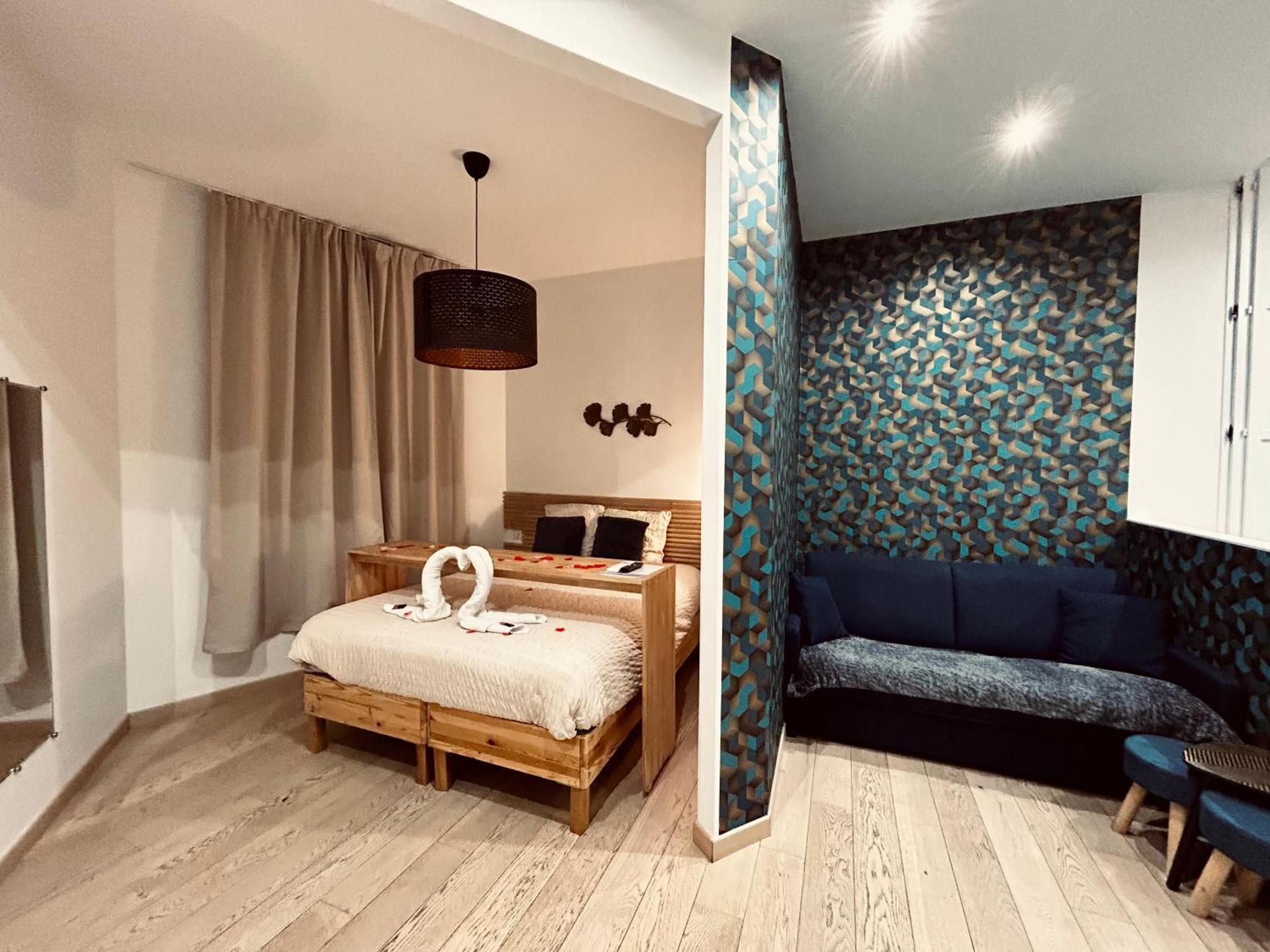 Mieuxqualhotel Jacuzzi Privatif La Parenthese * Bordeaux