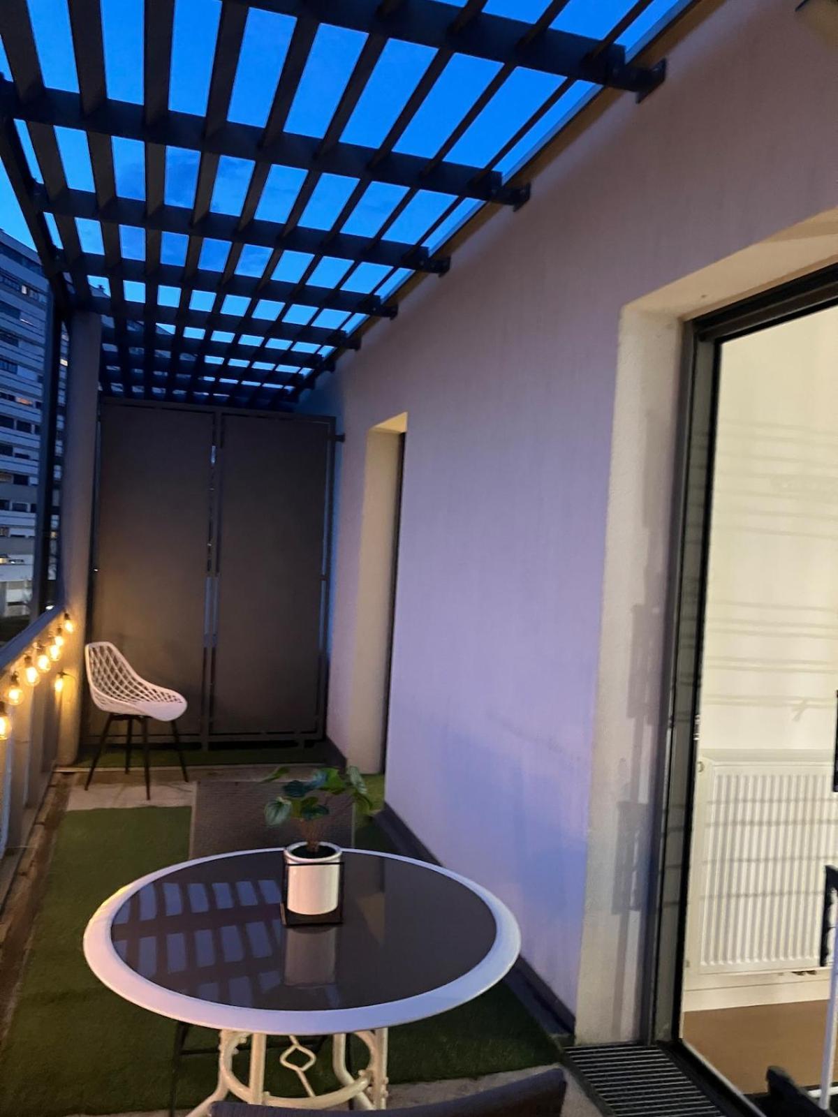 Appartement T2 Avec Parking Chartrons