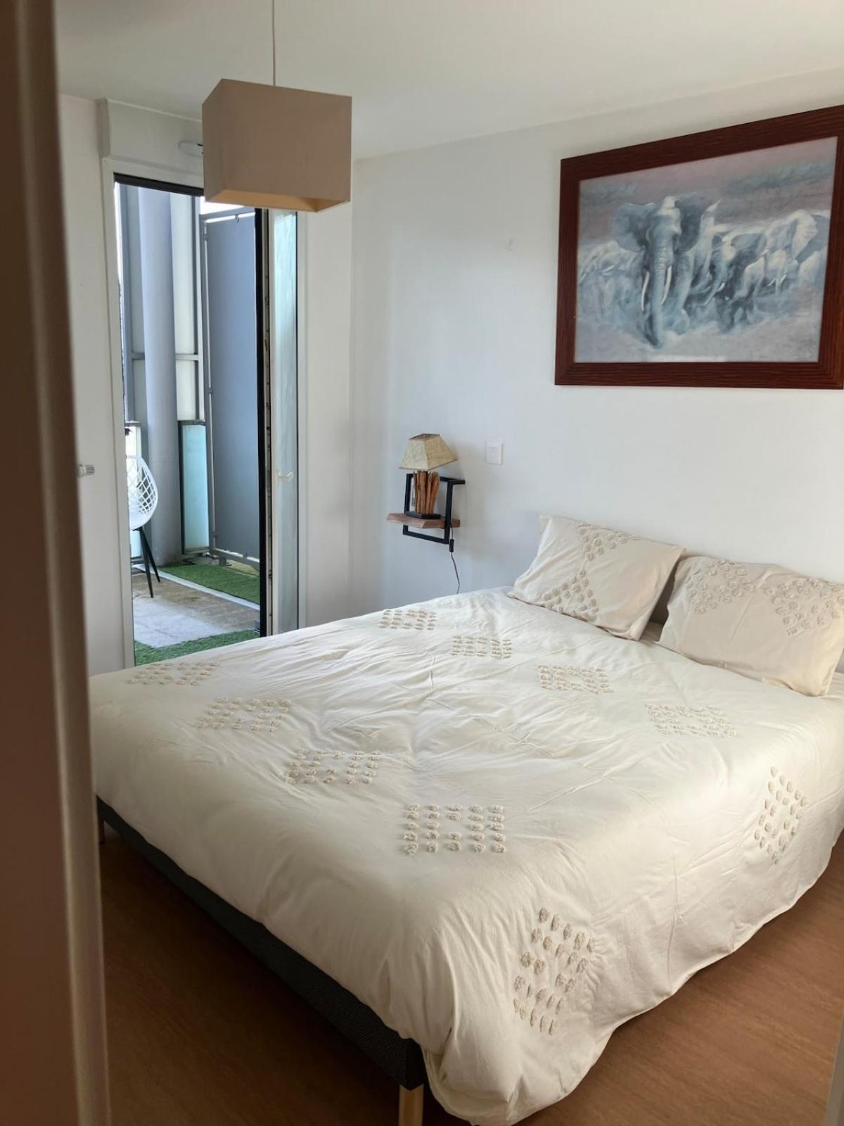 T2 Avec Parking Chartrons Appartement *