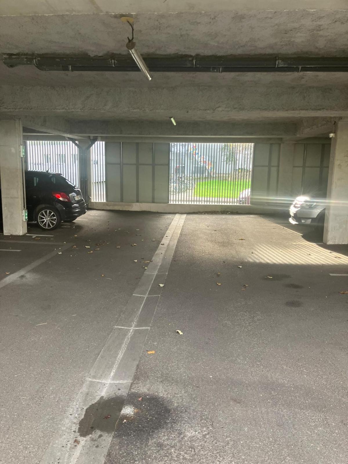 T2 Avec Parking Chartrons Appartement *