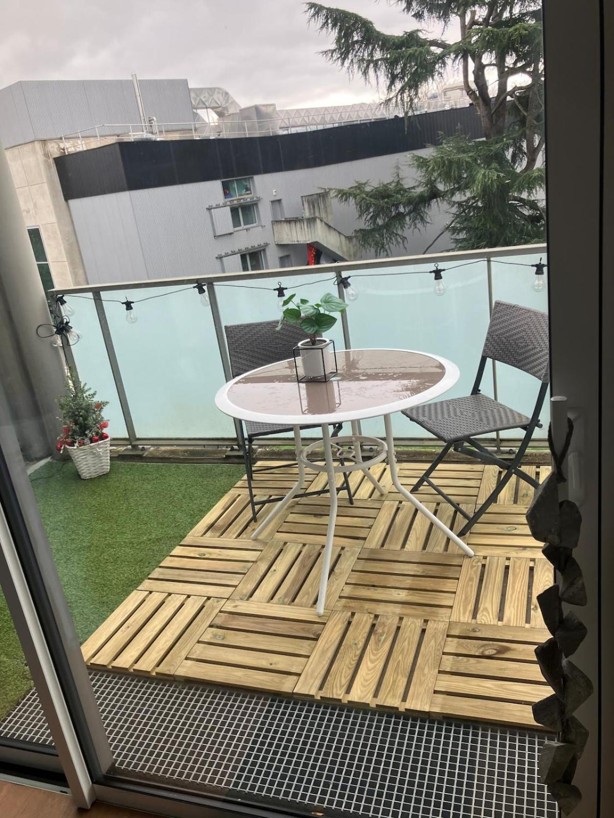 Appartement T2 Avec Parking Chartrons