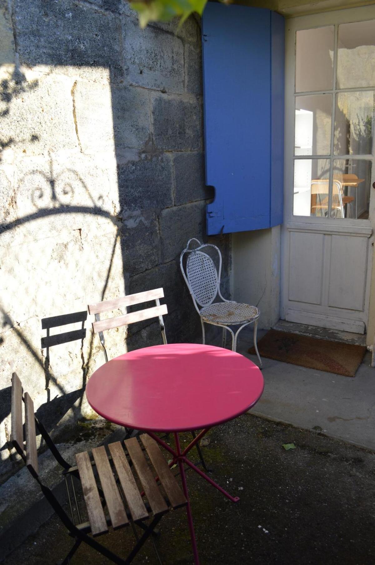 Little House With Small Courtyard Bordeaux