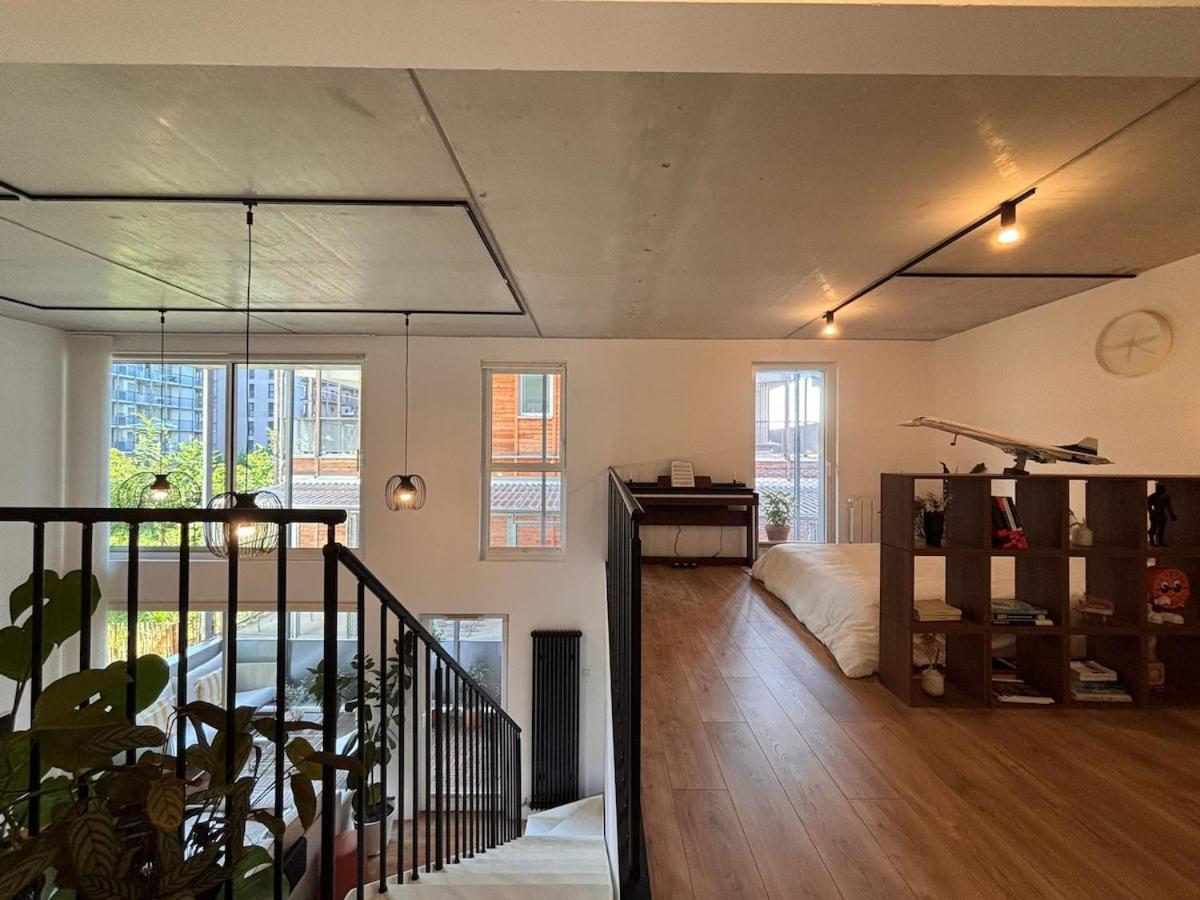 Appartement Duplex Quai Brazza Avec Terrace Et Parking