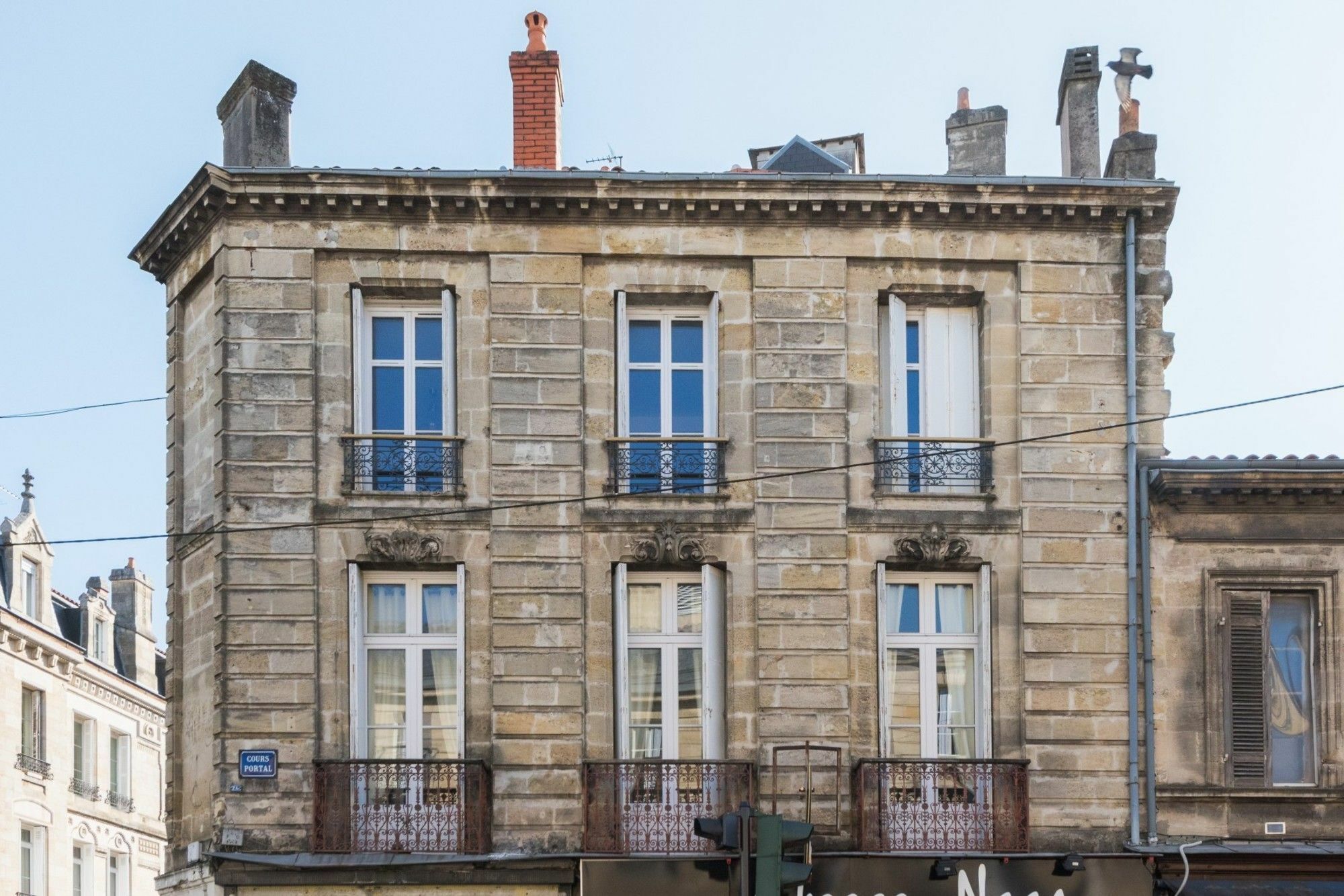 Apartment We - Cours Portal *