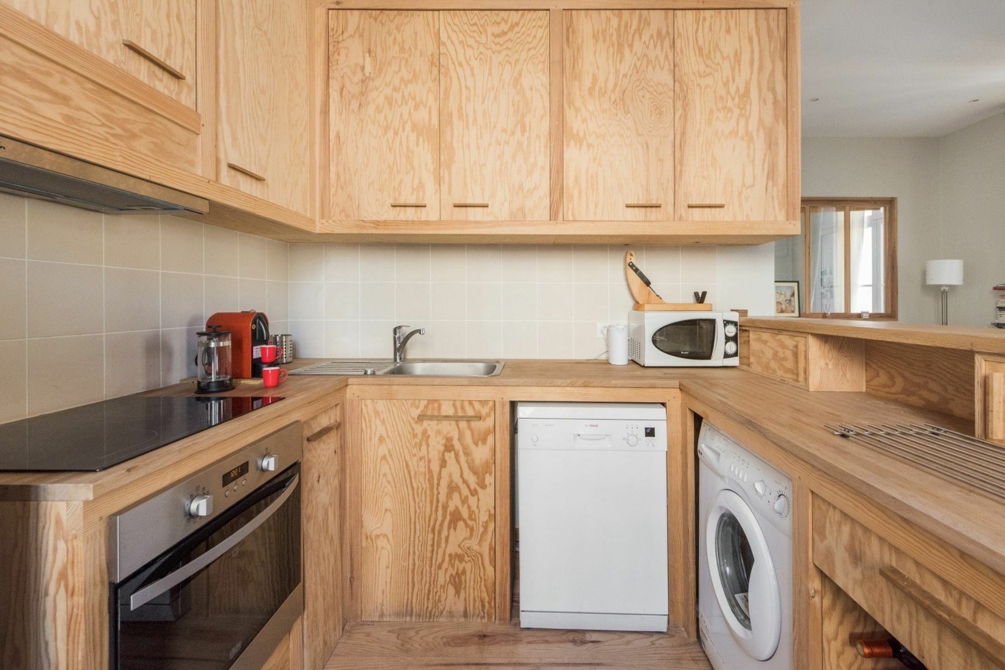 We - Cours Portal Apartment