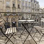 Place Du Palais Centre Historique