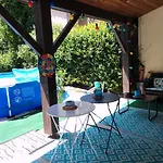 Villa Avec Piscine A Bordeaux
