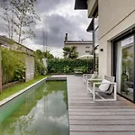 Spacious Bordeaux Family Home With Swimming Pool