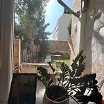 Grand Appartement En Rdc Avec Jardin