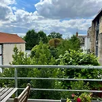 Deux Pieces Avec Balcon, Calme Et Ensoleille