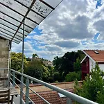 Deux Pieces Avec Balcon, Calme Et Ensoleille