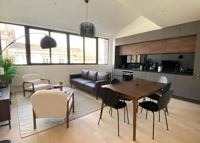 Elegant Appartement Au Coeur Du Quartier Historique De Bordeaux