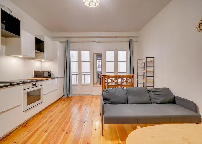 Very Nice Flat In St Pierre District