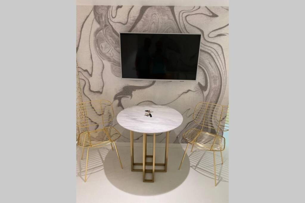 L'adore Sainte Catherine Apartment